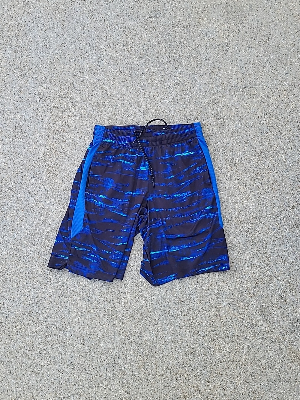 Y2K Vintage Blue and black tie-dye shorts #tiedye #athletic